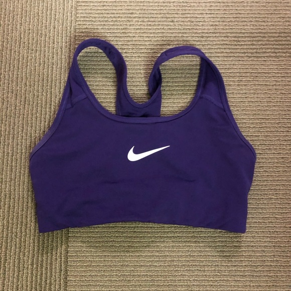 Women’s Nike sports bra - Picture 1 of 2